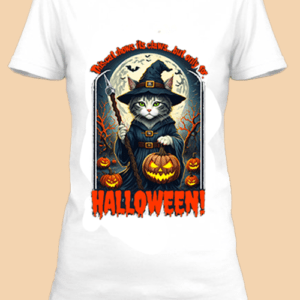 n t-shirt blanc imprimé avec Un chat avec une citrouille pour Halloween by netteeshirt.com