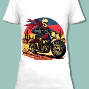 T-shirt audacieux avec un squelette sur une moto dans un désert.